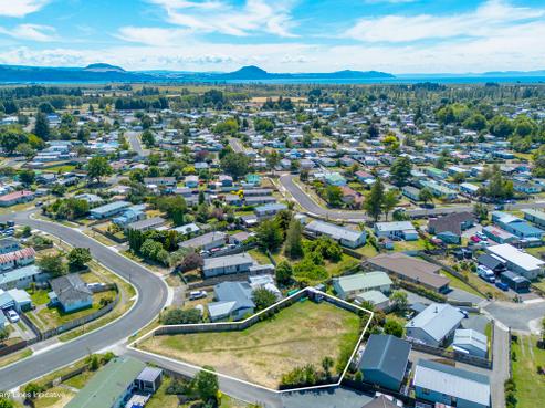 1/4 Poihaere Street, Turangi