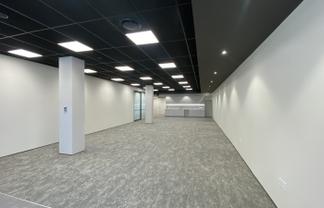 New exceptional office or service opportunity