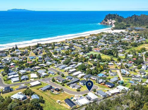 18 Ross Place, Whiritoa
