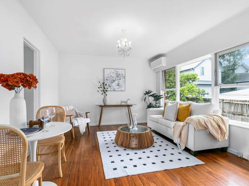 2/11 Peary Road, Mount Eden