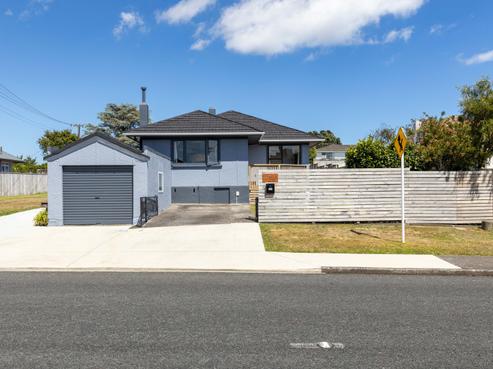 110 Seaview Road, Westown