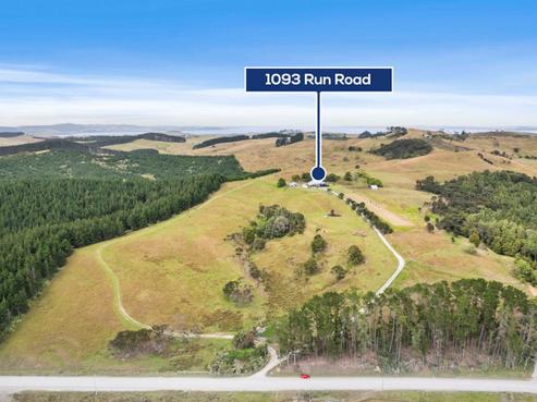 1093 Run Road, Tapora