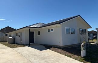 19 Clyde Crescent, Roslyn