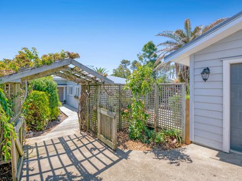 14 Tiri Road, Manly