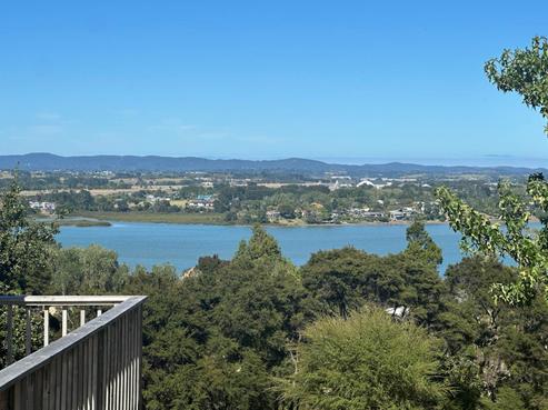 72 Attwood Road, Paremoremo