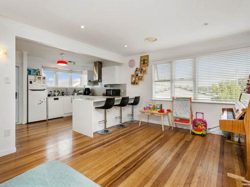 1/662 East Coast Road, Pinehill