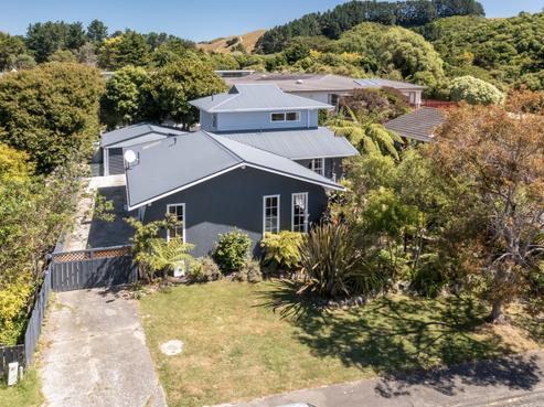 11 Hookway Grove, Paraparaumu
