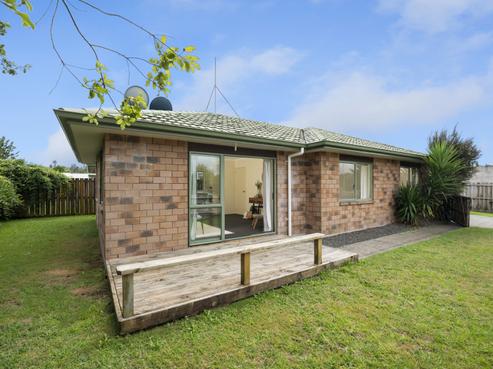 1A Lagoon Place, Poike