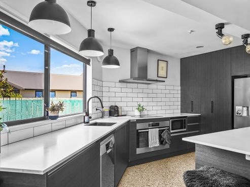 9 Spruce Close, Alexandra