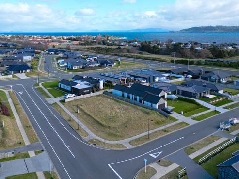 3 Tuapapa Road, Wharewaka