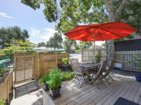3/2 Swan Hill Drive, Glen Eden