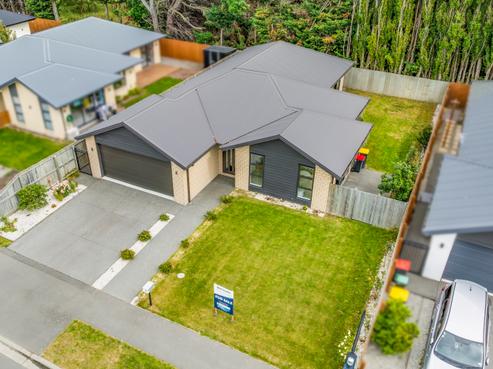 8 Barbara Joan Road, Hornby