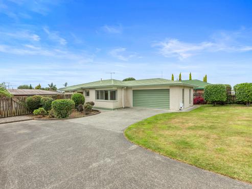 5 Burnt Oak Drive, Pyes Pa