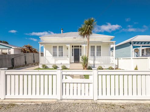 25 Queen Street, Westport