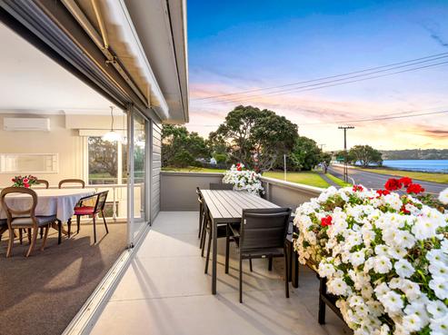 2 House Avenue, Mangere Bridge