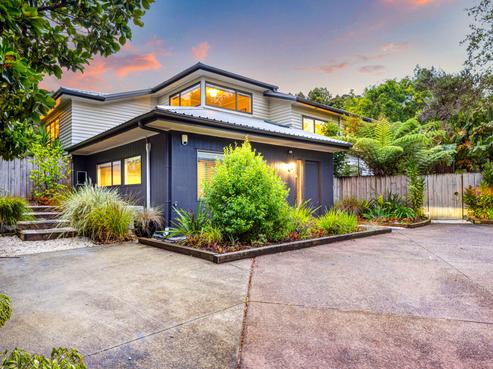 8 Jays Road, Titirangi