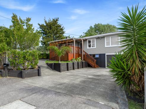 242 Henderson Valley Road, Henderson