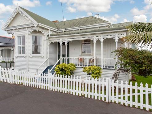 42 Calliope Road, Devonport