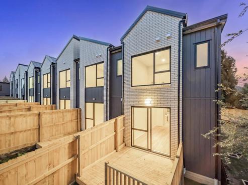 16/7 Broadview Place, Howick
