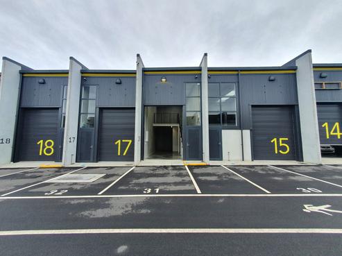 16/11 Northside Drive, Westgate