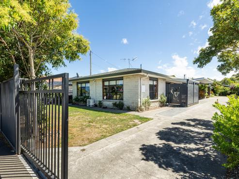 1/906 Tomoana Road, Mahora