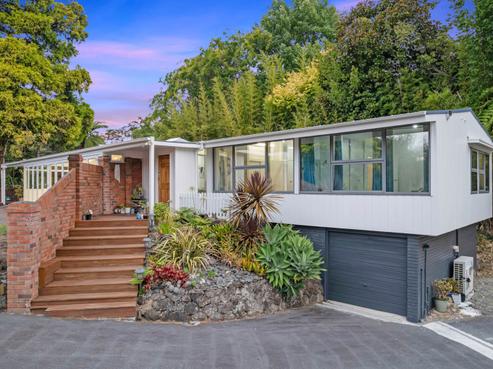 10 South Lynn Road, Titirangi