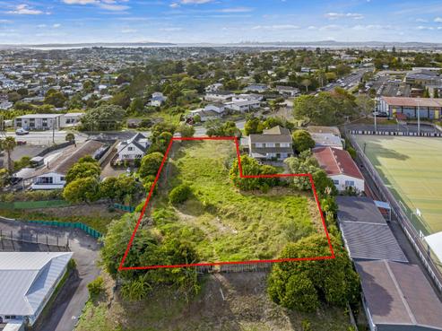 304 Don Buck Road, Massey