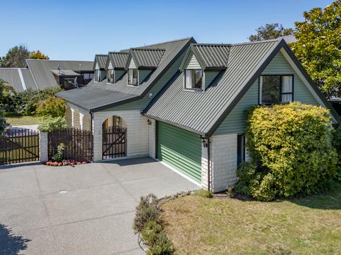 68 Lake Terrace Road, Burwood