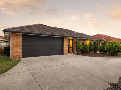 43 Parkside Drive, Huntington