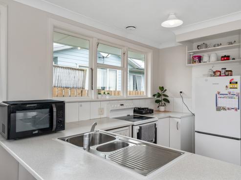 33 Henderson Crescent, Parkvale