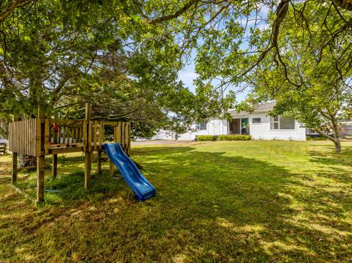 1835 Egmont Road, Inglewood