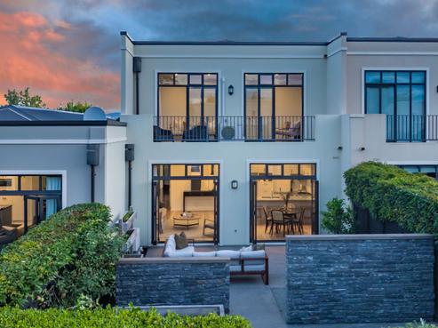 38 Country Club Terrace, Northwood