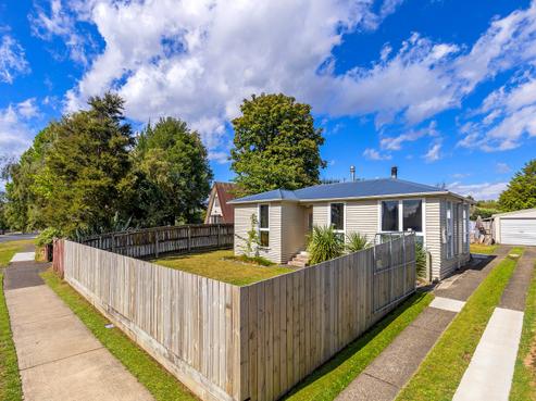 209 Te Rangitautahanga Road, Turangi