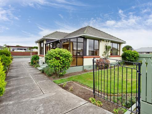 619 Tweed Street, Newfield