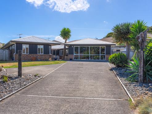 17 Ashleigh Way, Waikanae Beach