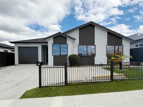 60 Tipu Crescent, Wainui