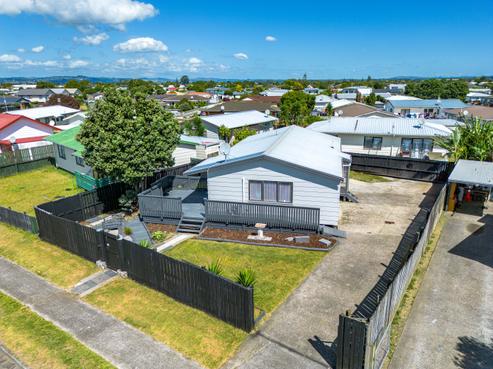 2/12 Templeton Place, Clendon Park