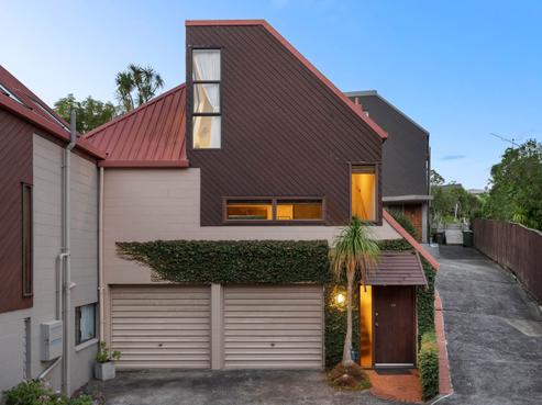 2B Rarangi Road, Saint Heliers