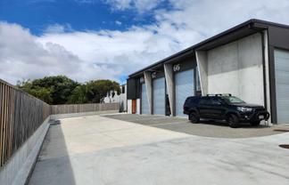 Office/Showroom Unit - Great value here