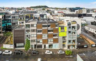 VIBRANT STUDIO AND OFFICE
