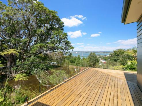 2E Hoskins Avenue, Hillsborough