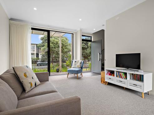34B Bluegrey Avenue, Stonefields