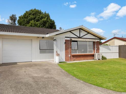 2/51 Great South Road, Takanini