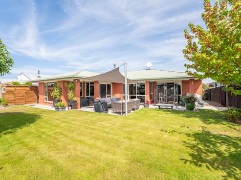 77 Murchison Drive, Gleniti