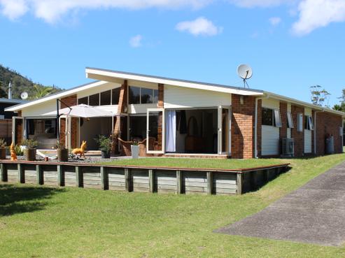 211 Waimaire Avenue, Matarangi