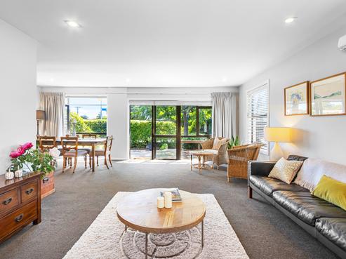 2 Woodbank Street, Somerfield