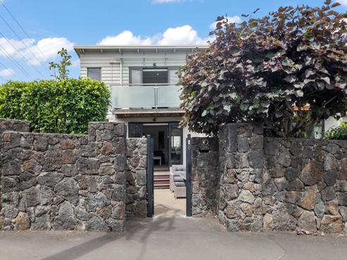 8/115 Church Street, Onehunga