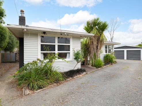 10 Cleveland Street, Bader