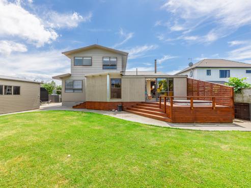 5 Valerie Street, Clive
