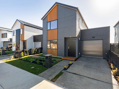 12 Gaylard Avenue, Greenhill Park
